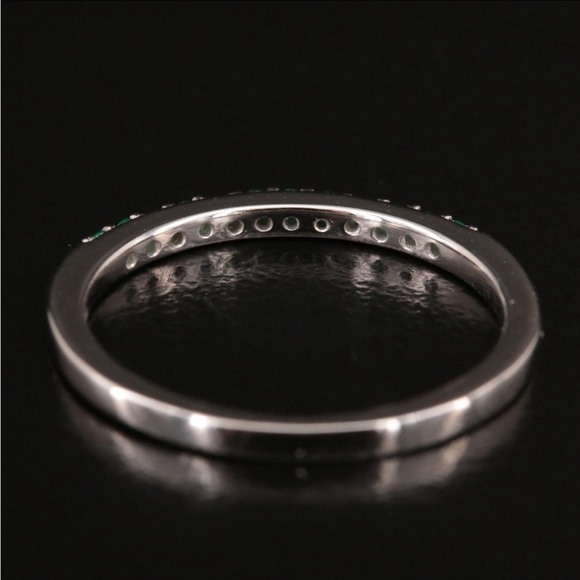 14K Emerald Band - Picture 7 of 8